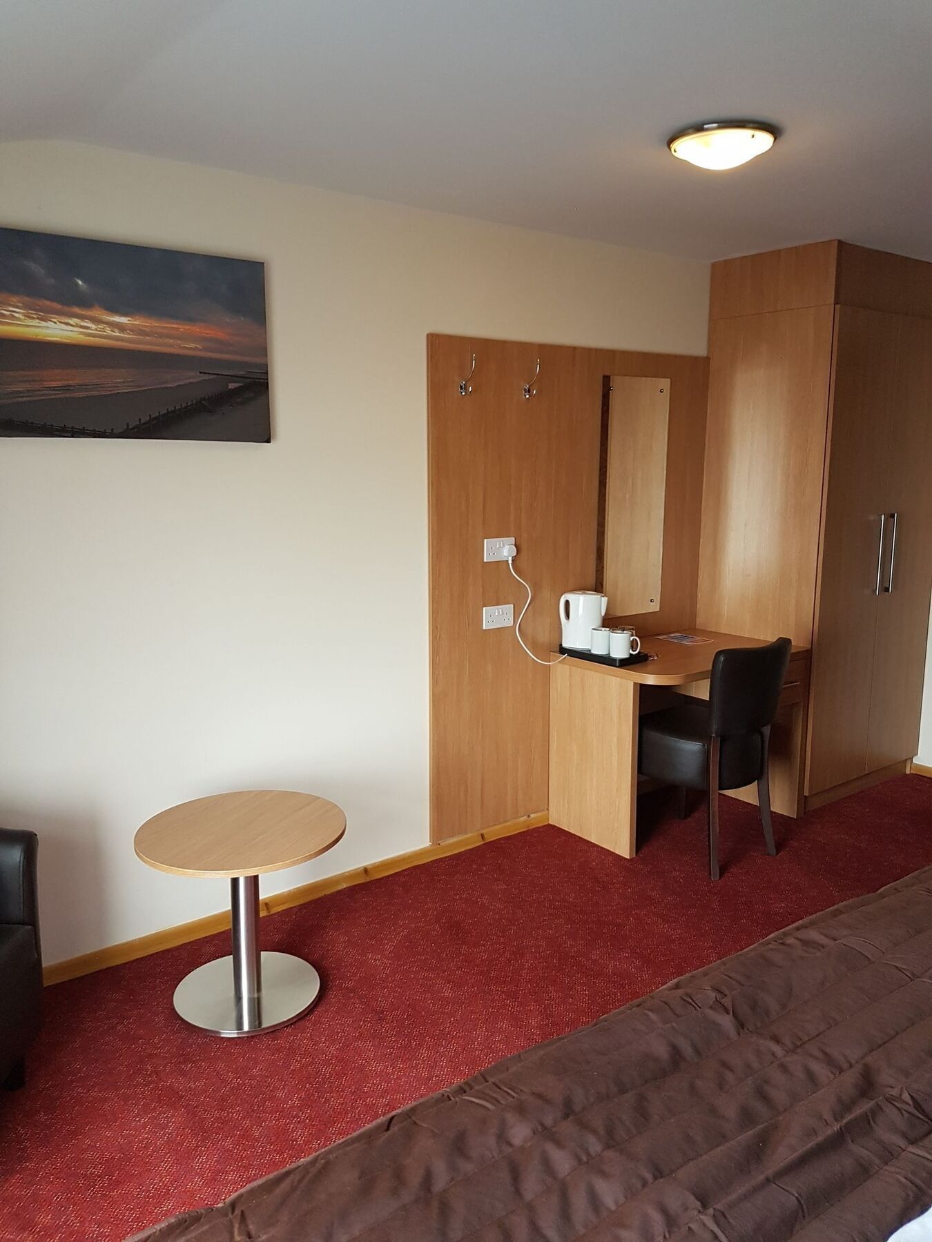 Hotel The Cliff 3*